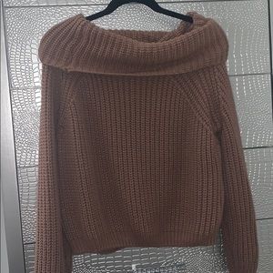 KNITE SWEATER